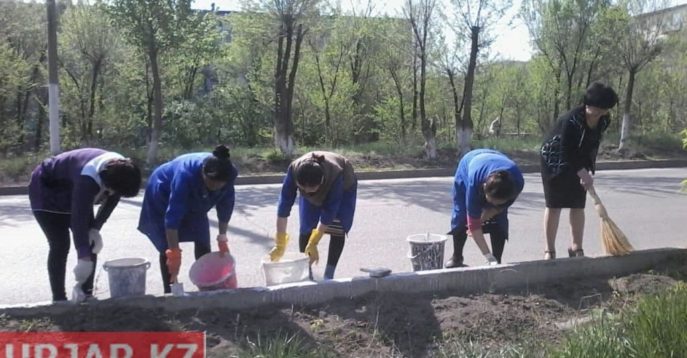 Жаңа заң: Мұғалімдер енді көше сыпырмайды img